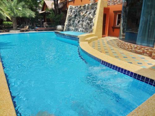 Hotel Khun Sri Resort