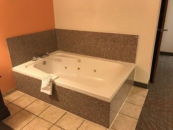 The Palms Hotel & Suites