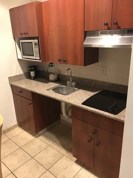 The Palms Hotel & Suites