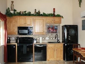 Woodrow House Bed & Breakfast