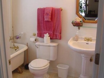 Woodrow House Bed & Breakfast