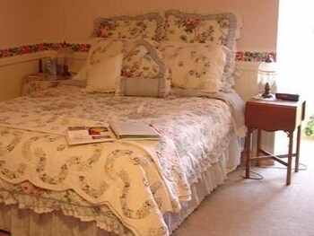 Woodrow House Bed & Breakfast