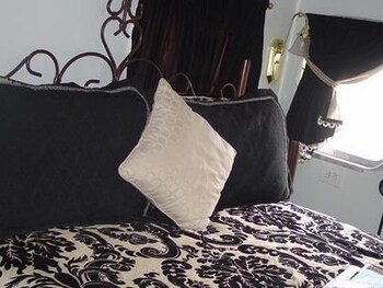 Woodrow House Bed & Breakfast