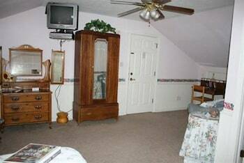 Woodrow House Bed & Breakfast