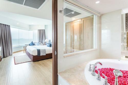 Royal Cliff Hotels Group