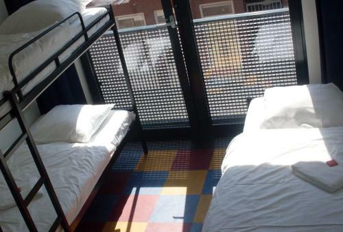 Bud Gett Hostels