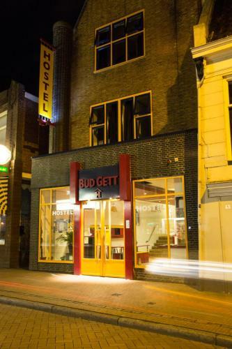Bud Gett Hostels