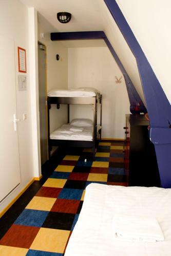 Bud Gett Hostels