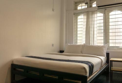 Bed & Breakfast Sleep In Hostel
