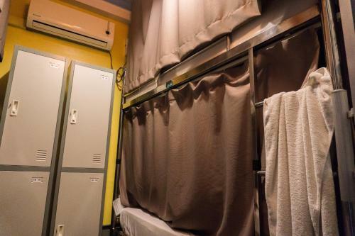 Bed & Breakfast Sleep In Hostel