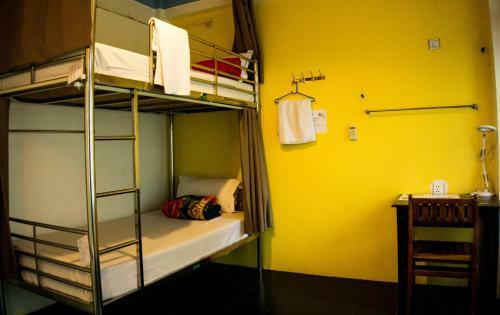 Bed & Breakfast Sleep In Hostel