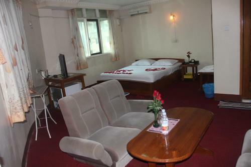 Nice Day Hotel