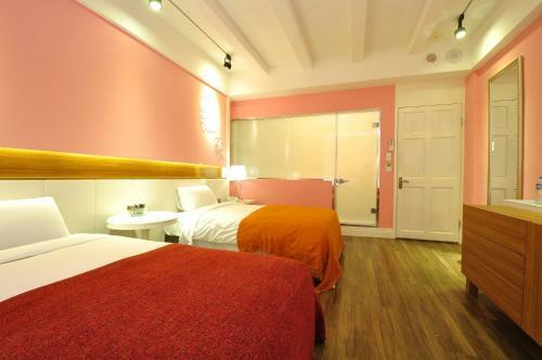 Young Motel