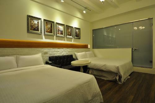 Young Motel