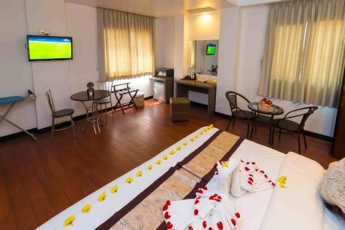 High Five Hotel