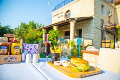 Hostal Kordelya Hotel