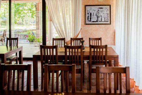 Hostal Motel Monako