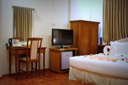 Kh Hotel , Kokkine
