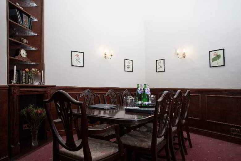 London Elizabeth Hotel