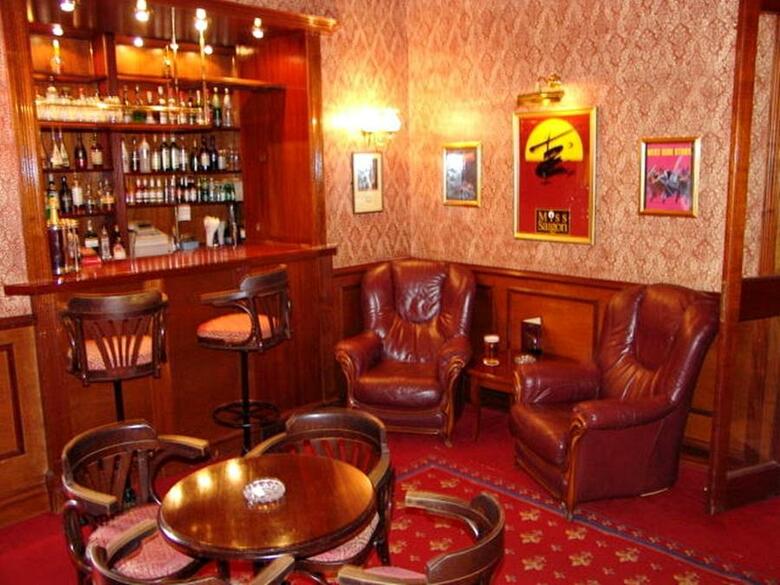 London Elizabeth Hotel