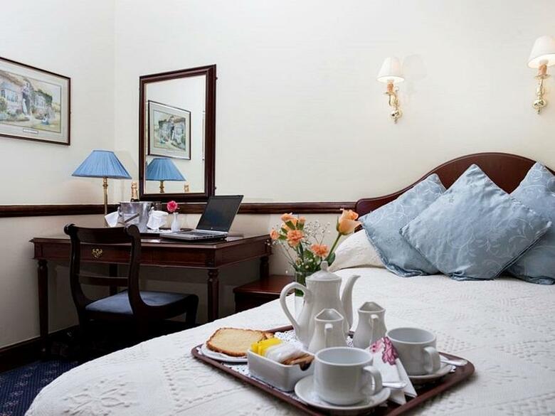 London Elizabeth Hotel