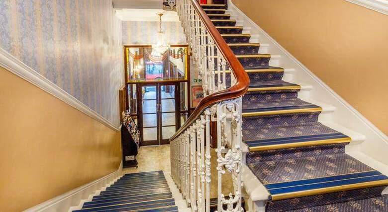 London Elizabeth Hotel