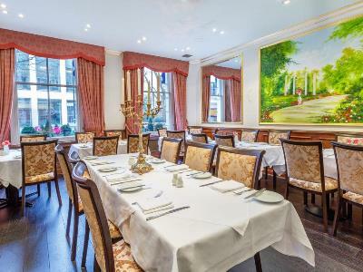London Elizabeth Hotel