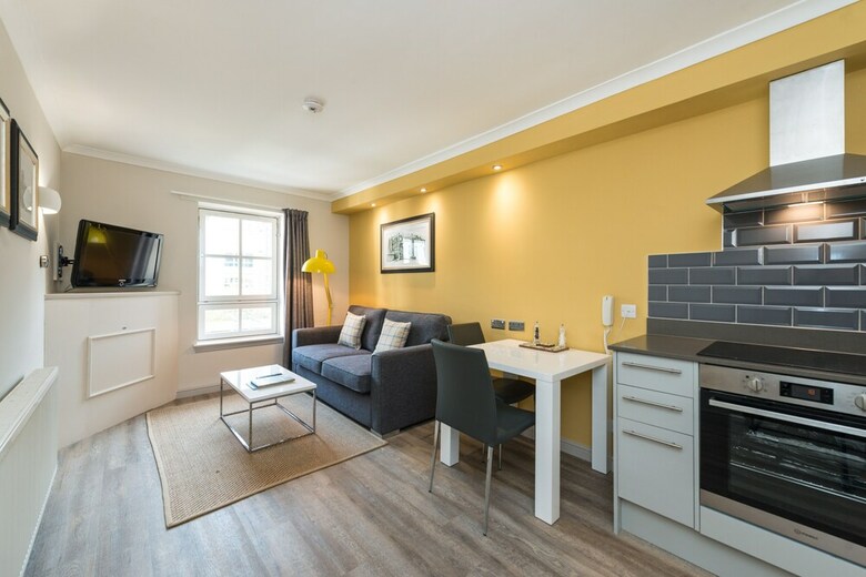 Fountain Court Aparthotel