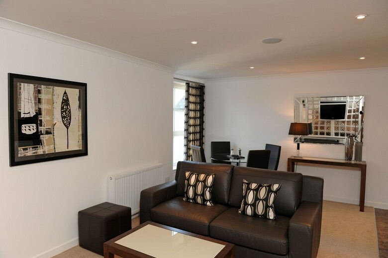 Fountain Court Aparthotel