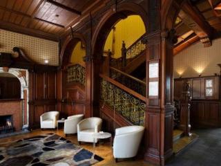 Hotel Melvin House