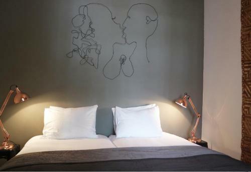 Hostal Alberti - Bed & Bike