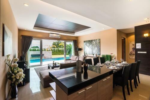 La Ville Grande Pool Villa