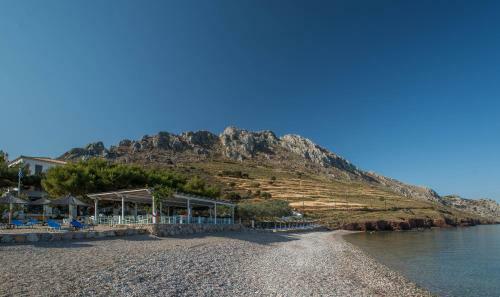 Hostal Four Seasons Hydra Luxury Suites
