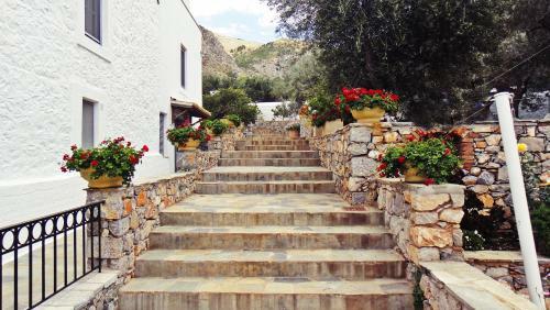 Hostal Four Seasons Hydra Luxury Suites