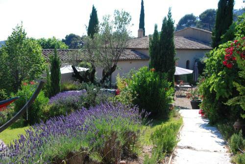 Bed & Breakfast Le Clos De La Ch�vre Sud