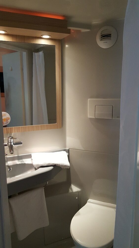Hotel Premiere Classe Lyon Est Aeroport Saint Exupery