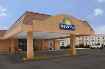 Motel Days Inn Conneaut