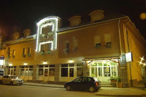 Hotel Vadaszkurt