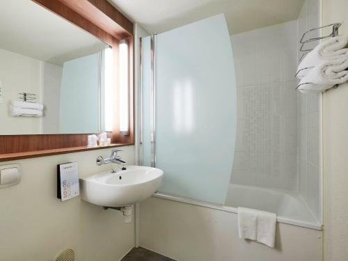 Hotel Kyriad Paris Nord - Ecouen La Croix Verte