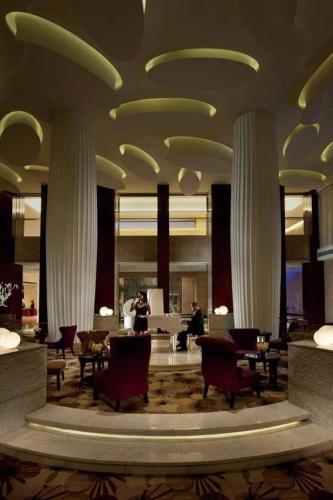 Grand Metropark Universal Dinosaur Town Hotel
