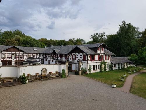 Hotel Ch�teau De Pourtal�s