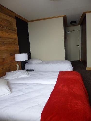 Hillary Hotel