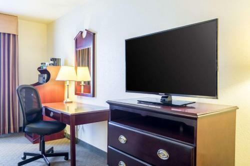 Hotel Quality Inn And Suites Alma