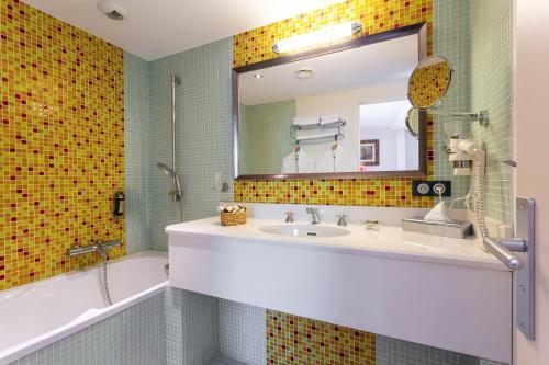 Hotel La Cote Des Monts Damn�s