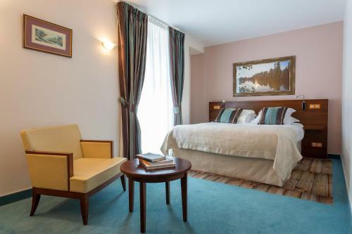 Hotel La Cote Des Monts Damn�s