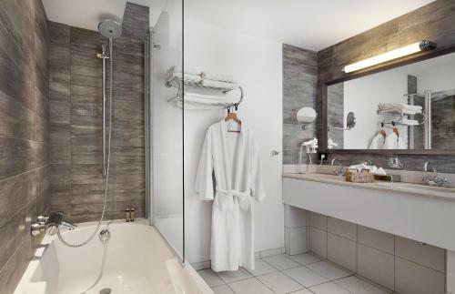 Hotel La Cote Des Monts Damn�s