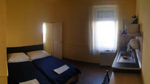 Hostal J�de Panzi�