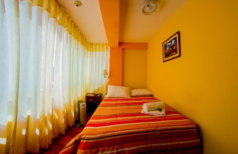 Y Apartaments