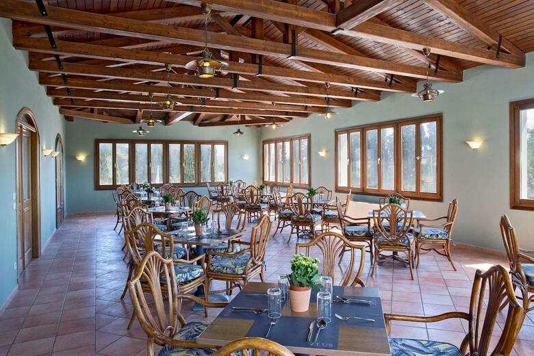 Hotel Eretria Village Resort & Conference Center