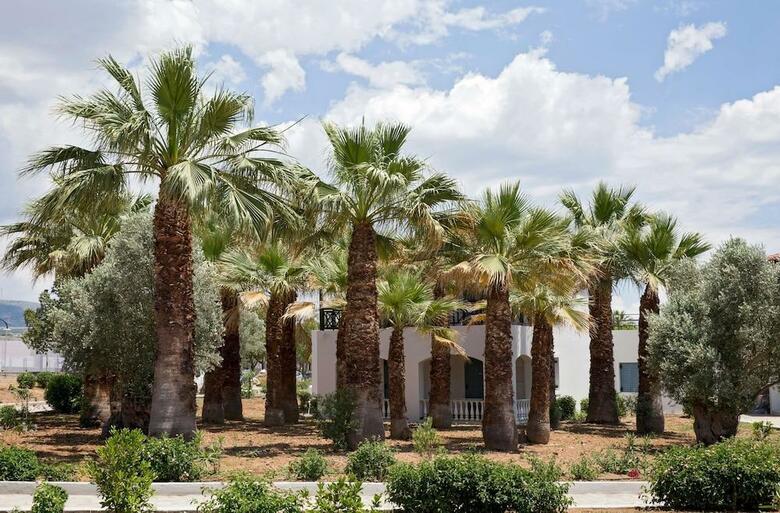 Hotel Eretria Village Resort & Conference Center